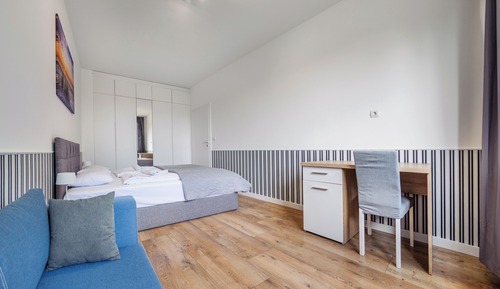Apartment (B 6)