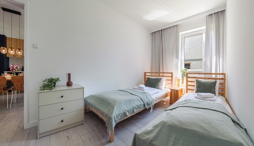 Apartment (B 4)
