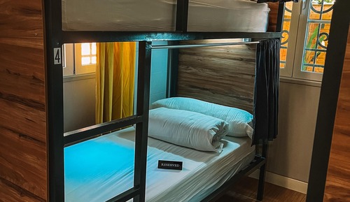 4 Mixed Bedroom