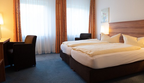 Classic Triple Room, Private Bathroom