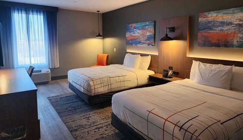 Room, 2 Queen Beds, Non Smoking (Bathtub w/ Grab Bars)