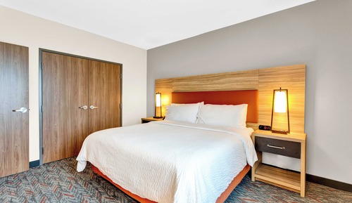 Suite, 1 Bedroom, Accessible (Communications, Mobility)