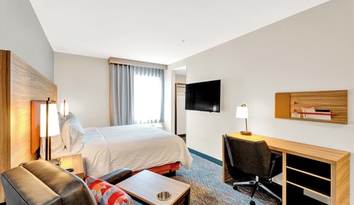 Studio Suite, 1 King Bed, Accessible, Non Smoking (Communications)