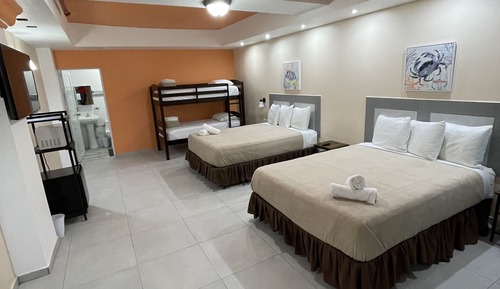 Family Room, 1 Bedroom