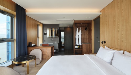 Deluxe Double Room, River View