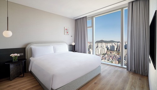 Suite, 1 King Bed, Mountain View (Namsan)