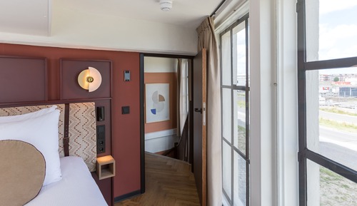 Suite 4P - no pets allowed