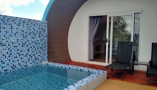 Tube Junior Suite Room