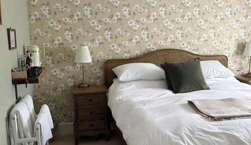 Double Room (Room 5)