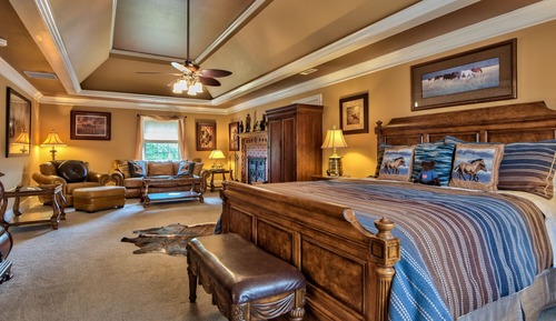 Deluxe Room, 1 King Bed, Fireplace