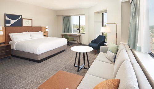 Studio Suite, 1 King Bed, Kitchen