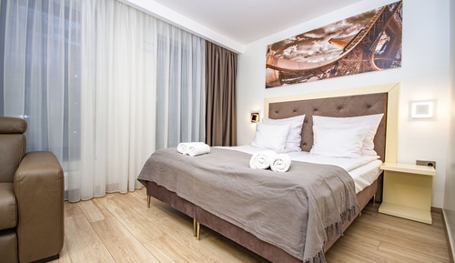 Deluxe Studio Suite