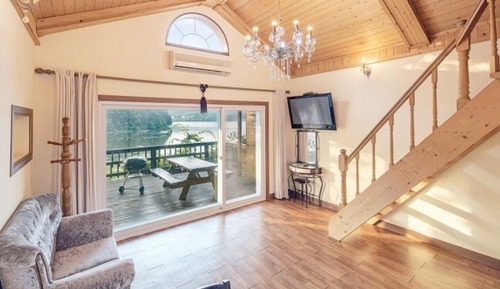 Room (No 104 Mozart (Double Floor))