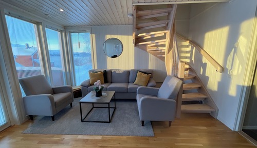 SECOND ROW CABIN, 3 BEDROOMS, SEA VIEW