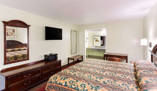 Standard Room, 1 King Bed, Non Smoking