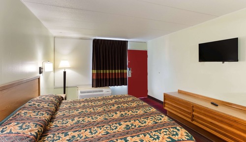 Room, 1 King Bed, Accessible, Smoking