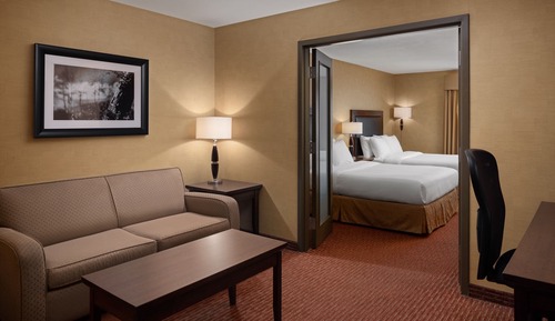 Standard Suite, Multiple Beds