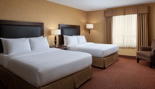 Deluxe Double Queen Room