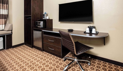 Studio Suite, 1 Queen Bed, Non Smoking