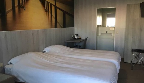 Standard Twin Room, 2 Twin Beds, Non Smoking, Private Bathroom