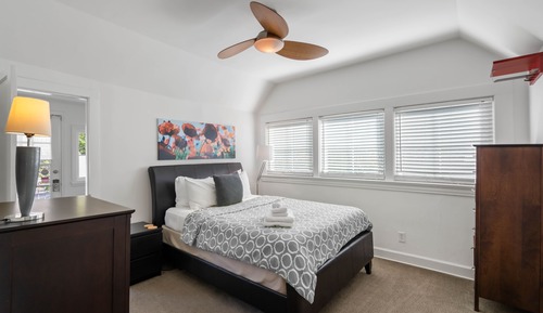 Standish House Apartment Duplex Home, 3 Bedrooms (71 Standish Ave NW, Atlanta GA 30309)