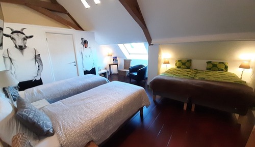 Double Room (XXL)