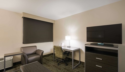 Suite, Multiple Beds, Non Smoking, Kitchenette (with Sofabed)