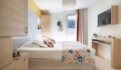 Apartment 6 people - 2 bedrooms - Balcony - South facing - Air Conditioning Renovated