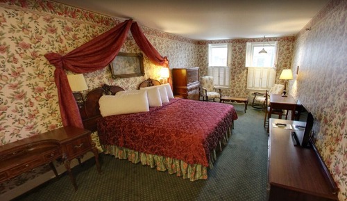 Deluxe Room, 1 King Bed (Whirlpool bath)