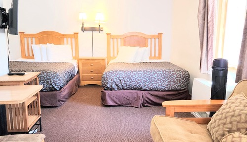 Deluxe Room, 1 Bedroom, Kitchen, Mountain View