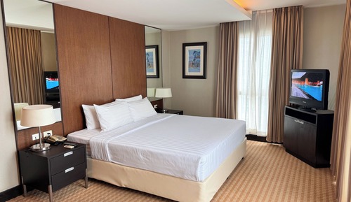 2-Bedroom Family Suite