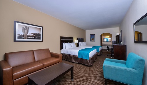 Suite, 2 Queen Beds, Non Smoking