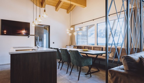 2-Bedrooms Penthouse with private Sauna