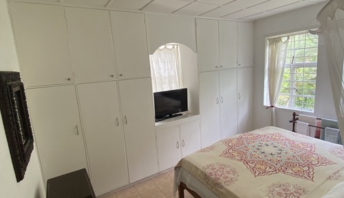 The Amber Suite in Hummingbird Apt