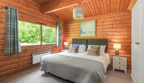 3 Bedroom Lodge with Hot TUB