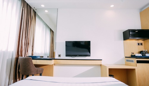 Deluxe Queen Room