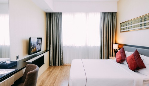 Executive Deluxe Queen Room