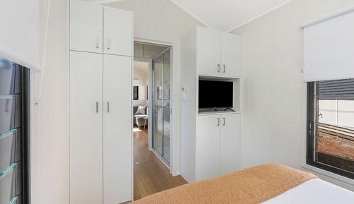 Tiny Home - Sleeps 2 - Dog Friendly