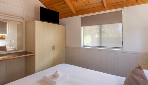 Deluxe Cabin - Sleeps 6