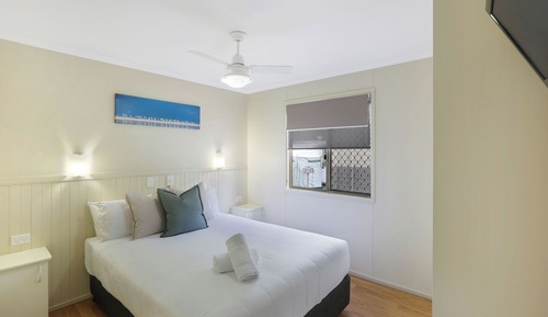 Deluxe Cabin - Sleeps 5 - Dog Friendly