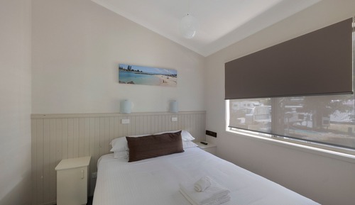 Deluxe Cabin - Sleeps 4 - Dog Friendly