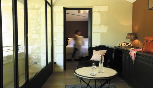 Suite (Manville)