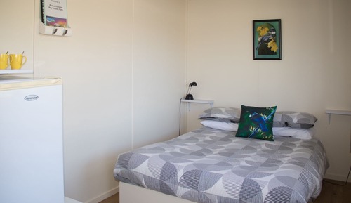 Kiwi Family Cabin