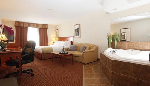Premium Studio Suite, 1 King Bed, Jetted Tub