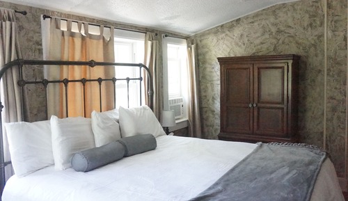 Elite Suite