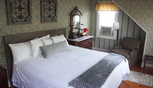 Royal Room