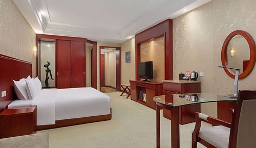 Deluxe Room, 1 King Bed, Non Smoking