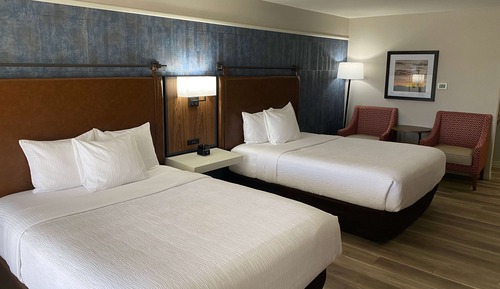 Room, 2 Queen Beds, Accessible, Non Smoking (Tub w/ Grab Bars)