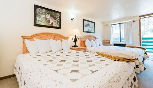 Room #20, 2 Queen Beds