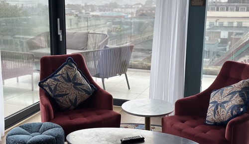 Suite, 1 King Bed, Balcony, City View (Super King)